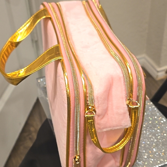 Juicy Couture Pink and Gold Cosmetic Bag - Picture 5 of 11